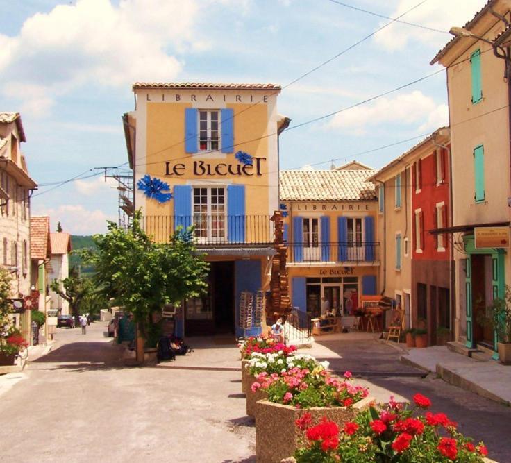 Gite Avec Piscine "La Maison De Valentine" En Provence Montsalier Exterior photo